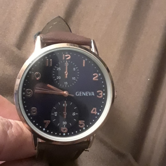 Geneva Watch - Picture 2 of 2